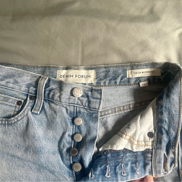 🩵 Aritzia Denim Forum The Ex-Boyfriend Shorts - Picture 2 of 4